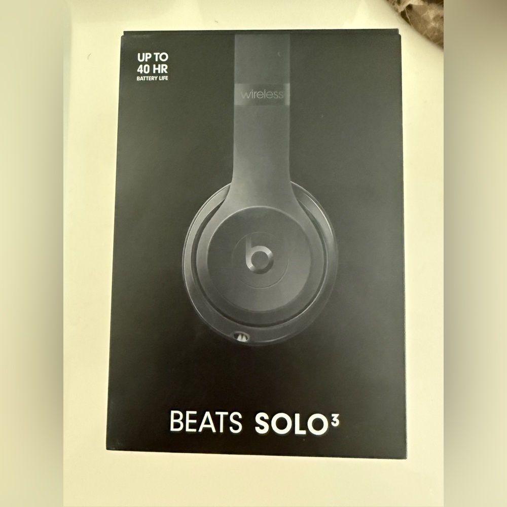 Beats Solo3 Wireless Headphones - Black